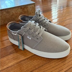 TOMS Men's Light Gray Canvas Sneakers